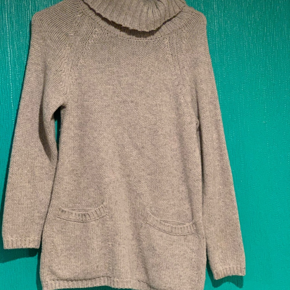 Sweater - Picture 5 of 6